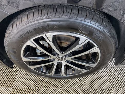 Used 2023 Volkswagen Jetta Sport FWD image 5