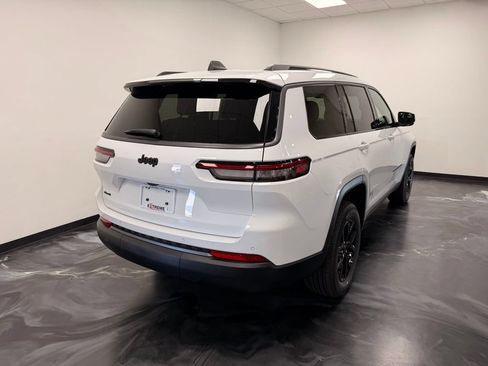 New 2026 Jeep Grand Cherokee L 4WD image 23