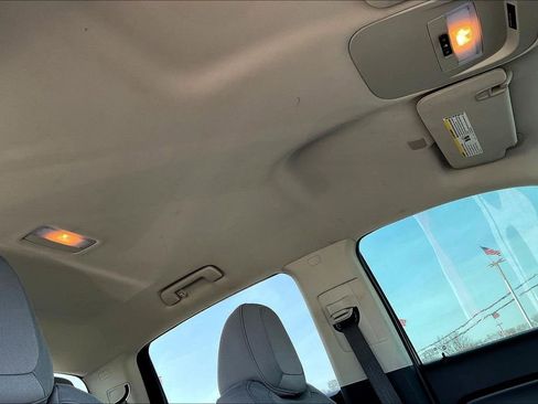 Used 2020 Chevrolet Colorado W/T w/ WT Convenience Package image 17