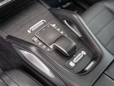 Used 2022 Mercedes-Benz GLS 580 4MATIC image 39