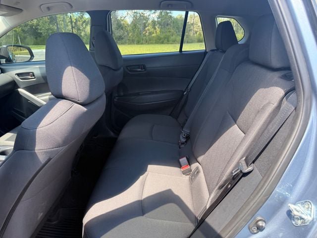 Used 2025 Toyota Corolla Cross LE FWD image 12