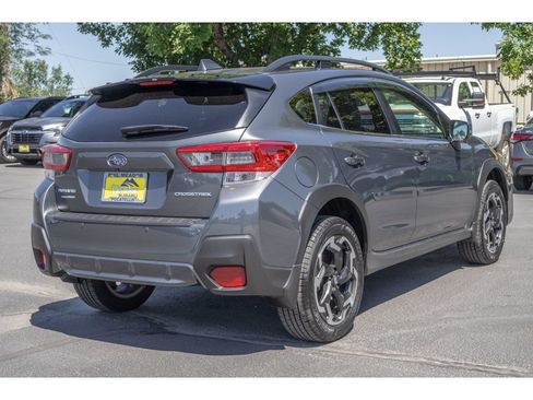 Used 2021 Subaru Crosstrek 2.5i Limited w/ Moonroof Package 2 AWD/4WD image 3
