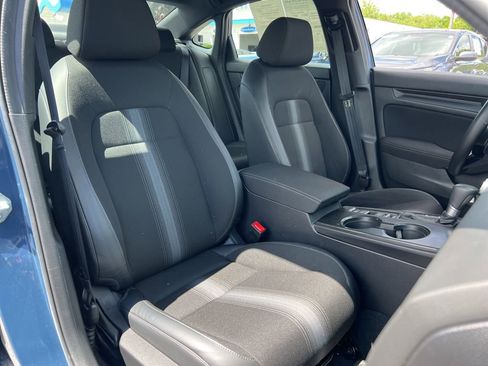 Used 2025 Honda Civic Sport image 25