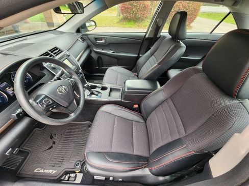Used 2016 Toyota Camry LE FWD image 7