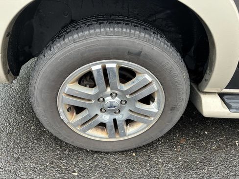 Used 2007 Ford Explorer Eddie Bauer image 27