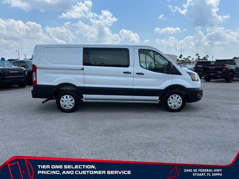 Used 2025 Ford Transit 250 Low Roof w/ Exterior Upgrade Package RWD image 4
