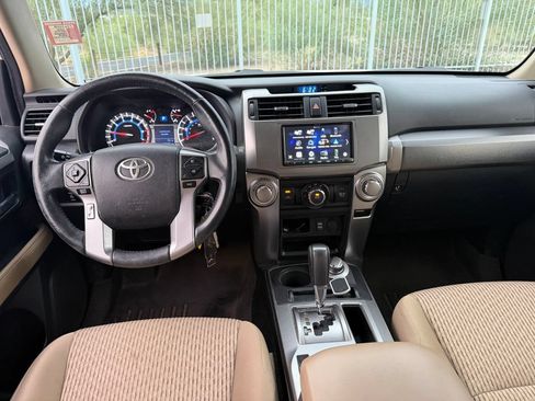 Used 2016 Toyota 4Runner SR5 AWD/4WD image 7