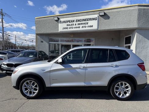 Used 2017 BMW X3 xDrive28i image 4