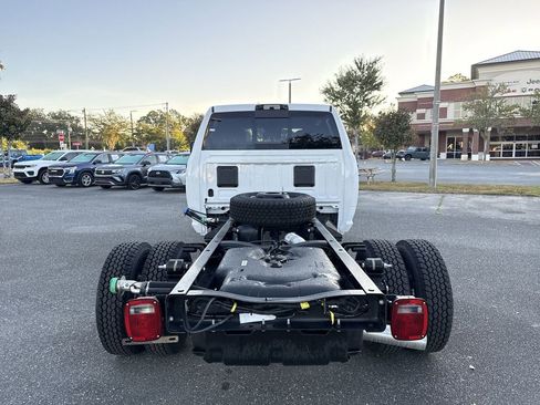 New 2026 RAM 3500 Tradesman AWD/4WD image 4