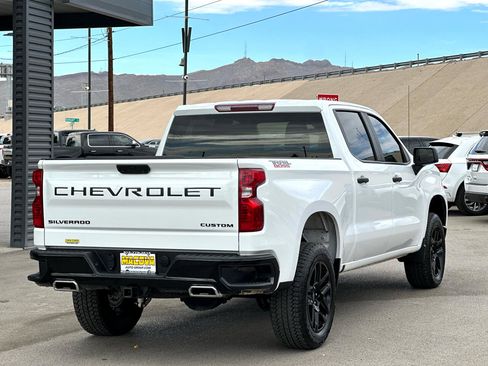 Used 2024 Chevrolet Silverado 1500 Custom Trail Boss w/ LPO, Dark Essentials Package image 7