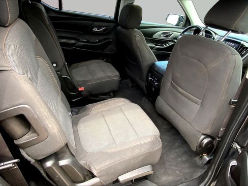 Used 2019 Chevrolet Traverse LT FWD image 20