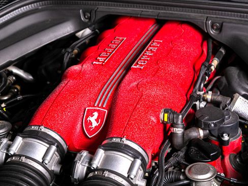 Used 2011 Ferrari California image 43