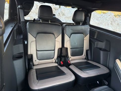 Used 2023 Ford Bronco Wildtrak image 12