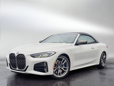 Used 2021 BMW M440i Convertible w/ Premium Package image 1