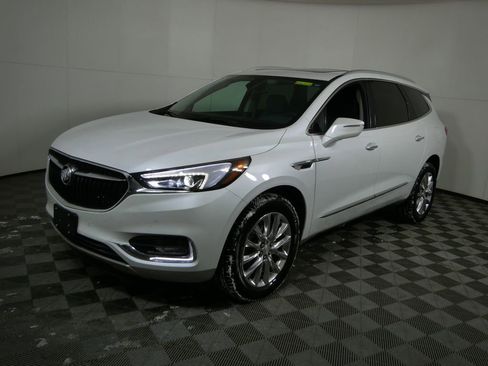 Used 2021 Buick Enclave Premium w/ Sun and Sites Package image 8