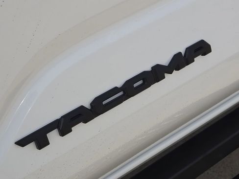 Used 2026 Toyota Tacoma SR5 image 8