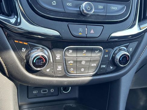 Used 2023 Chevrolet Equinox Premier AWD/4WD image 21