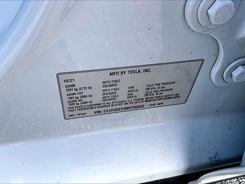 Used 2021 Tesla Model Y Long Range AWD/4WD image 25
