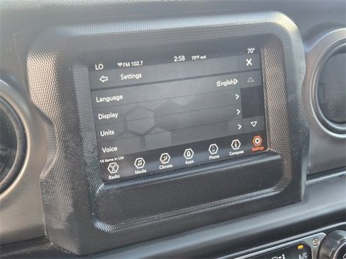 Used 2023 Jeep Gladiator Willys image 21