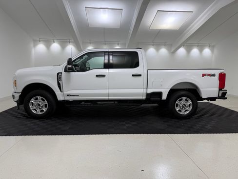 Used 2025 Ford F250 XLT w/ FX4 Off-Road Package AWD/4WD image 4