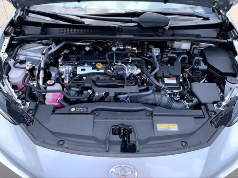 Used 2024 Toyota Prius XLE FWD image 29