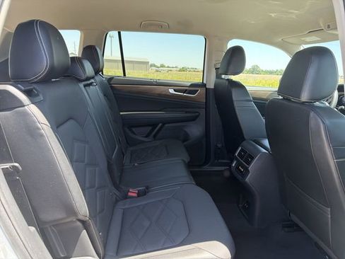 Used 2024 Volkswagen Atlas SE FWD image 15