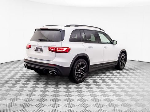 Used 2022 Mercedes-Benz GLB 250 4MATIC image 6