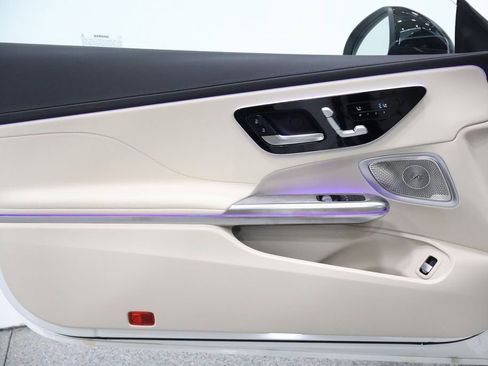 New 2026 Mercedes-Benz CLE 300 4MATIC Coupe image 12