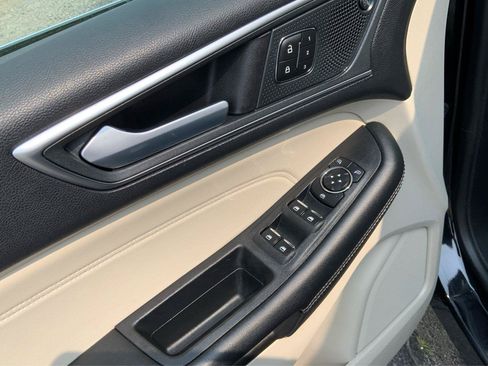 Used 2024 Ford Edge Titanium AWD/4WD image 21