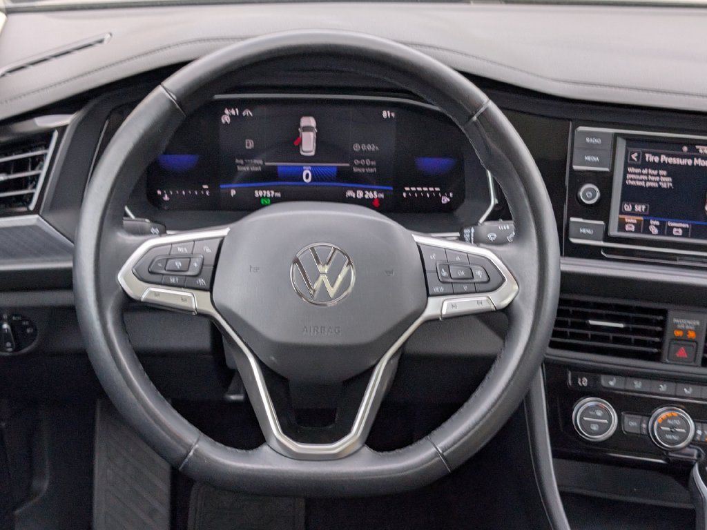 Used 2024 Volkswagen Jetta SE FWD image 12