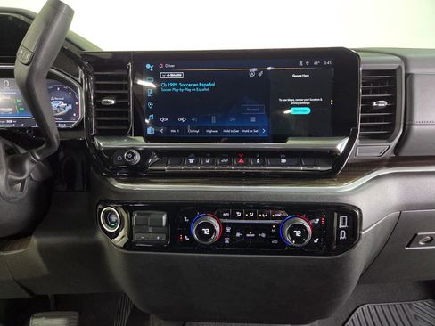 Used 2025 Chevrolet Silverado 2500 LT w/ Convenience Package image 26