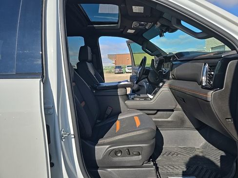 Used 2026 GMC Sierra 2500 AT4 w/ AT4 Premium Plus Package image 16