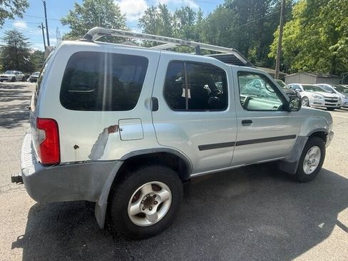Used 2001 Nissan Xterra SE image 4