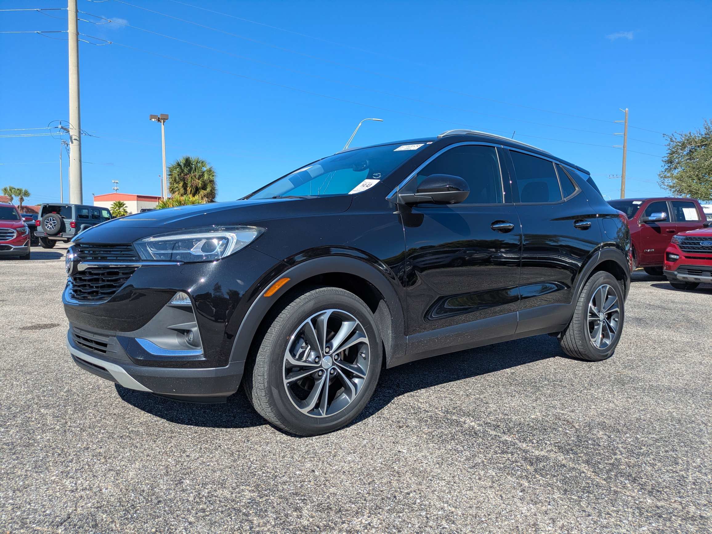 Used 2023 Buick Encore GX Essence w/ Advanced Technology Package FWD image 8