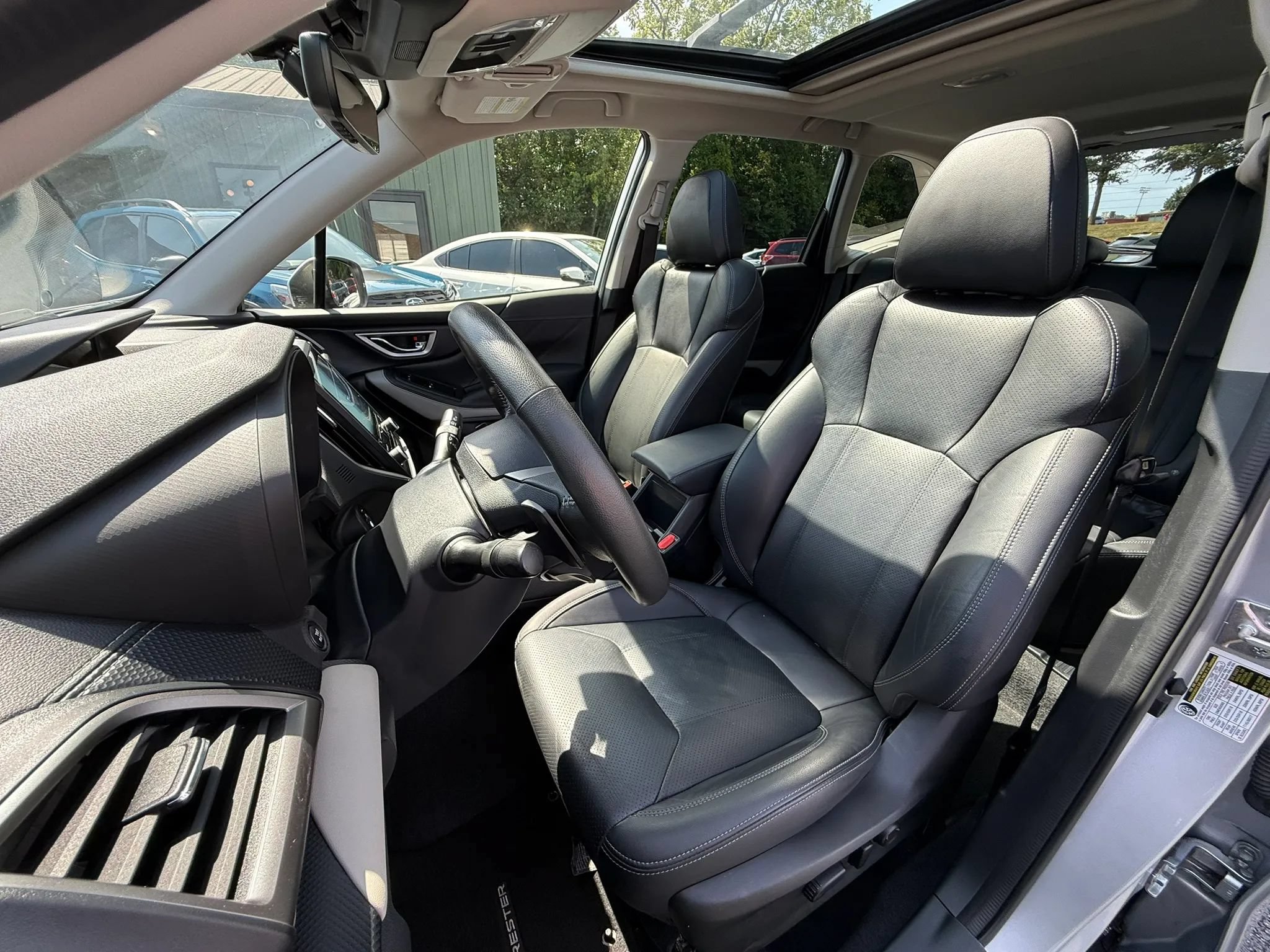 Used 2023 Subaru Forester Limited AWD/4WD image 12
