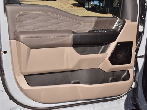 Used 2026 Ford F450 Platinum w/ Platinum Plus Package image 37