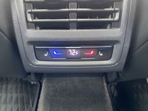 Used 2023 Volkswagen Golf R image 19