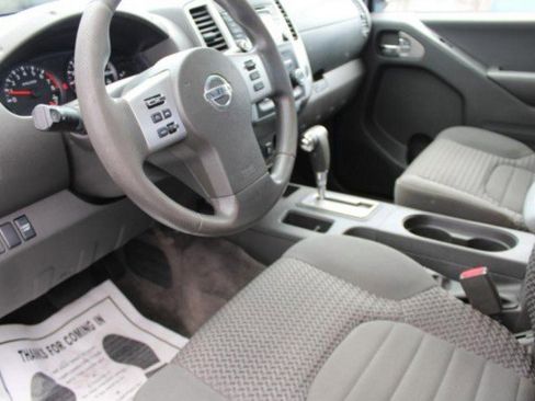 Used 2018 Nissan Frontier SV image 37