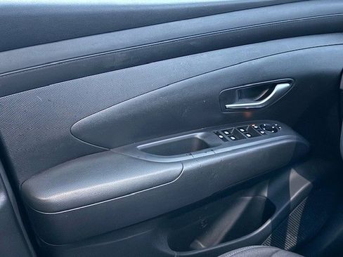 Certified 2025 Hyundai Tucson SE image 29