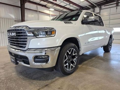 Used 2025 RAM 1500 Laramie AWD/4WD image 2
