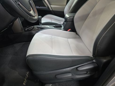 Used 2018 Toyota RAV4 XLE FWD image 27
