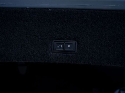 Used 2022 Lamborghini Urus AWD/4WD image 69