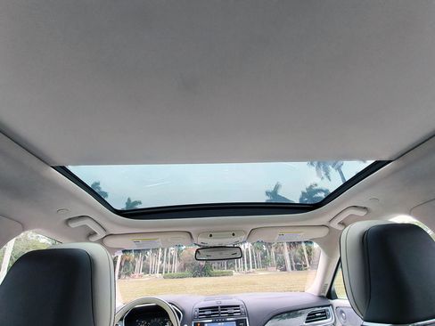 Used 2019 Lincoln Continental Black Label image 26