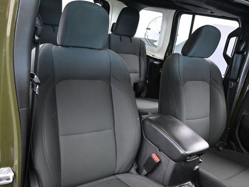 Used 2022 Jeep Wrangler Unlimited Sport image 44