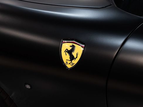 Used 2024 Ferrari Roma Spider RWD image 12