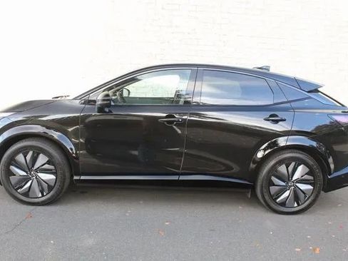 Used 2025 Nissan Ariya Platinum image 9