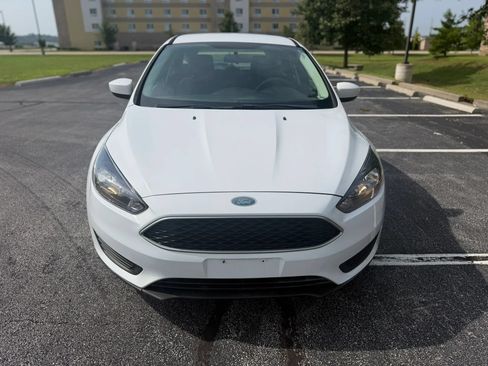 Used 2018 Ford Focus SE FWD image 5