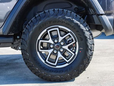 New 2026 Jeep Wrangler Unlimited Rubicon w/ Steel Bumper Group image 12