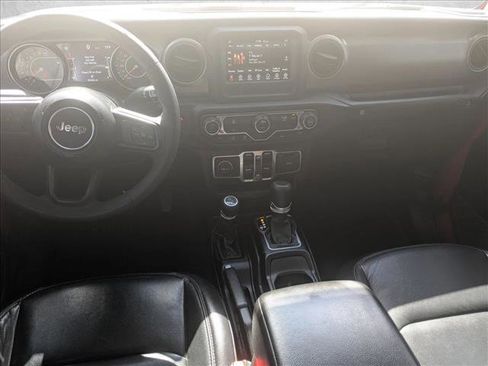 Certified 2023 Jeep Gladiator Sport image 17