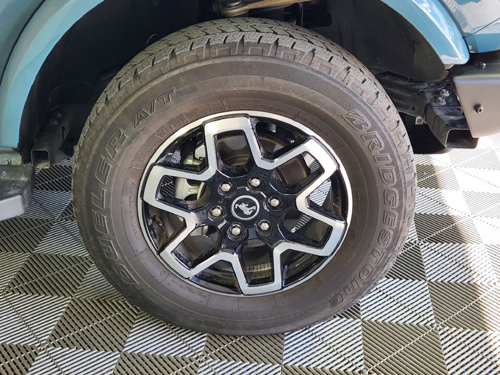 Used 2022 Ford Bronco Outer Banks AWD/4WD image 9